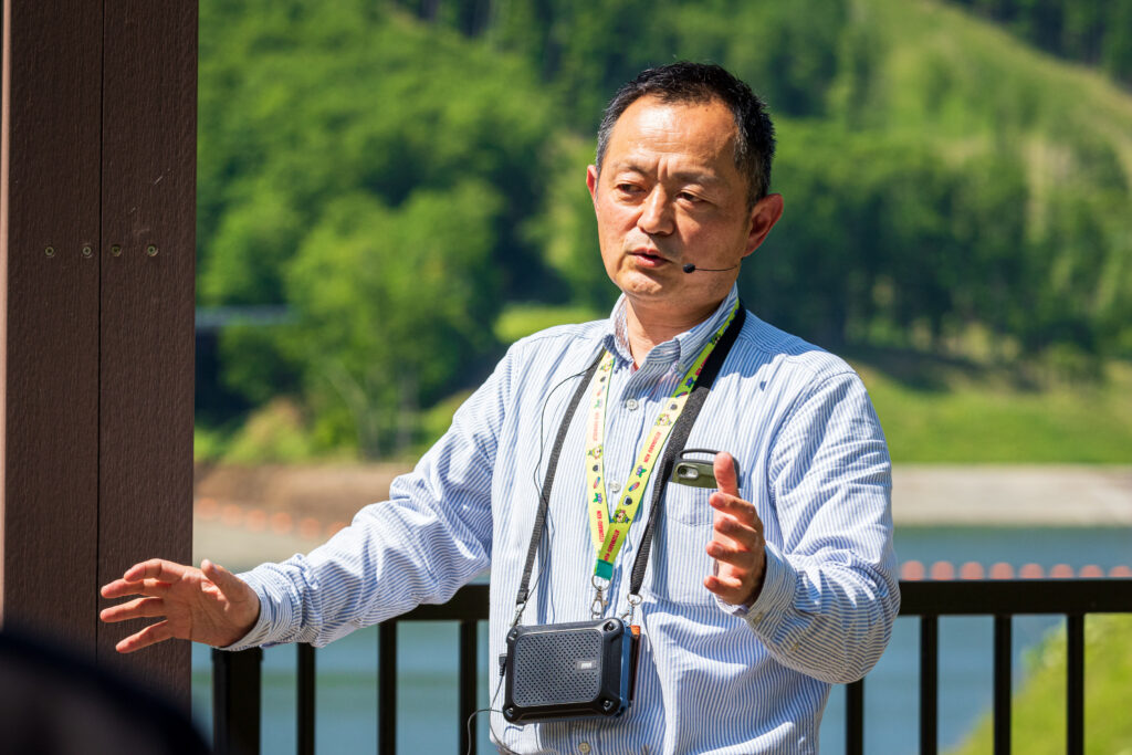 厚真町でハスカップ狩りと地元ガイドとまちめぐり